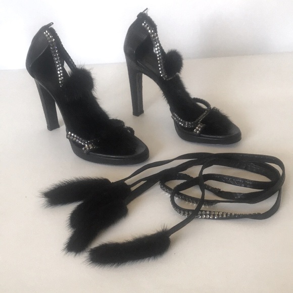 GUCCI sBlack Mink Fur & Swarovski High Heels w/Ankle Straps Size 37.5 - Picture 2 of 16